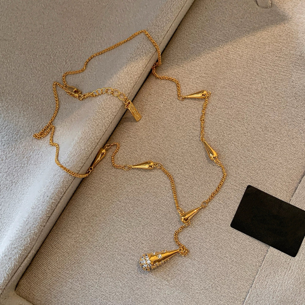 Rachel | 90s Vintage Inspired Teardrop Lariat Necklace