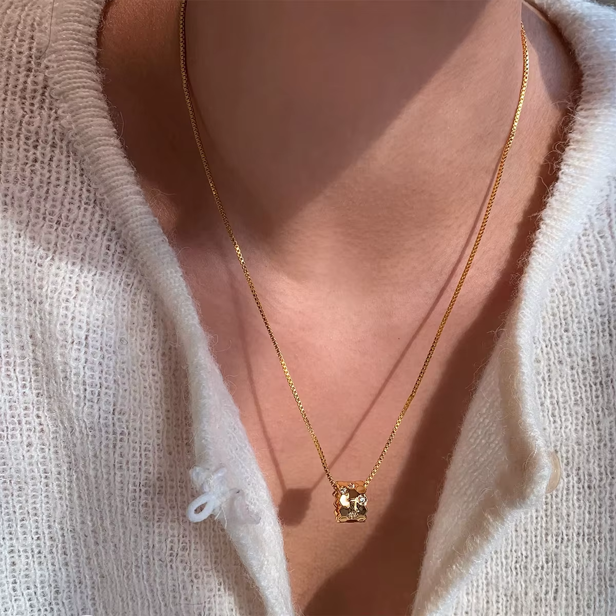 Aurora | Geometric Honeycomb Pave Cylinder Necklace