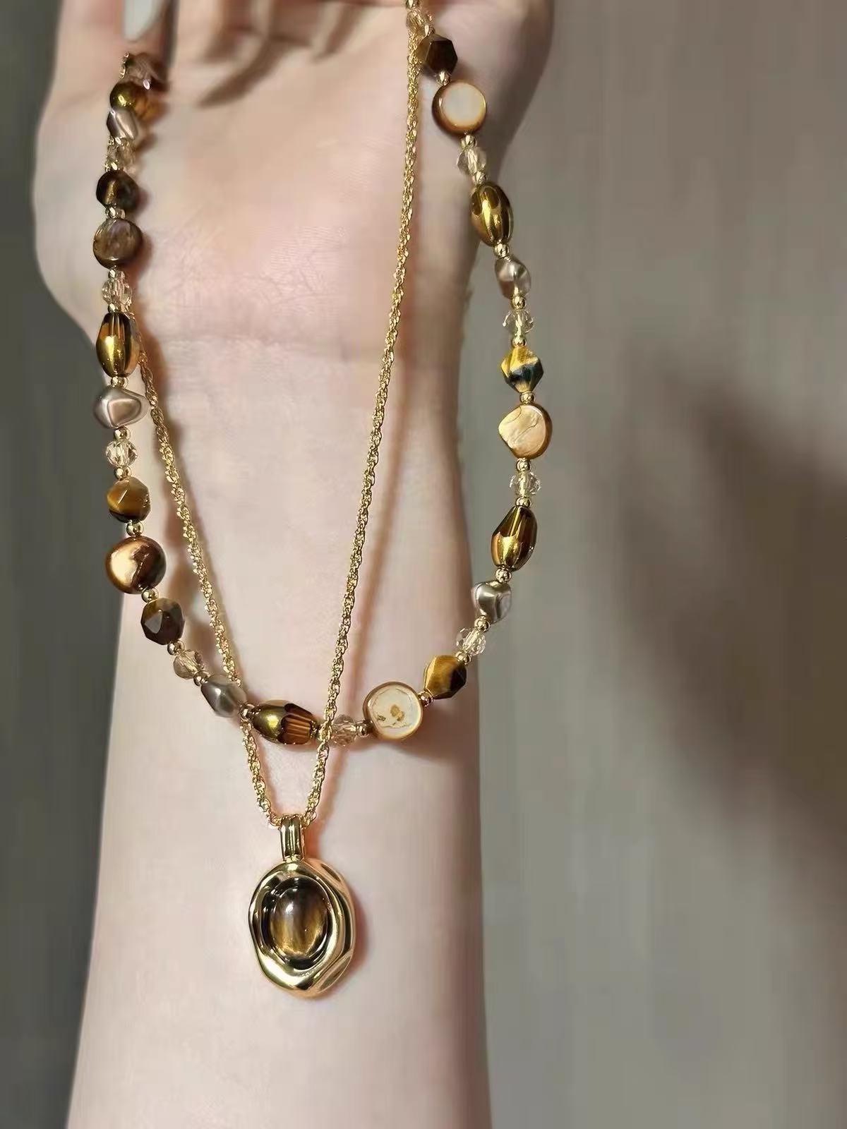 Sienna | Vintage Layered Amber Beaded Pendant Necklace