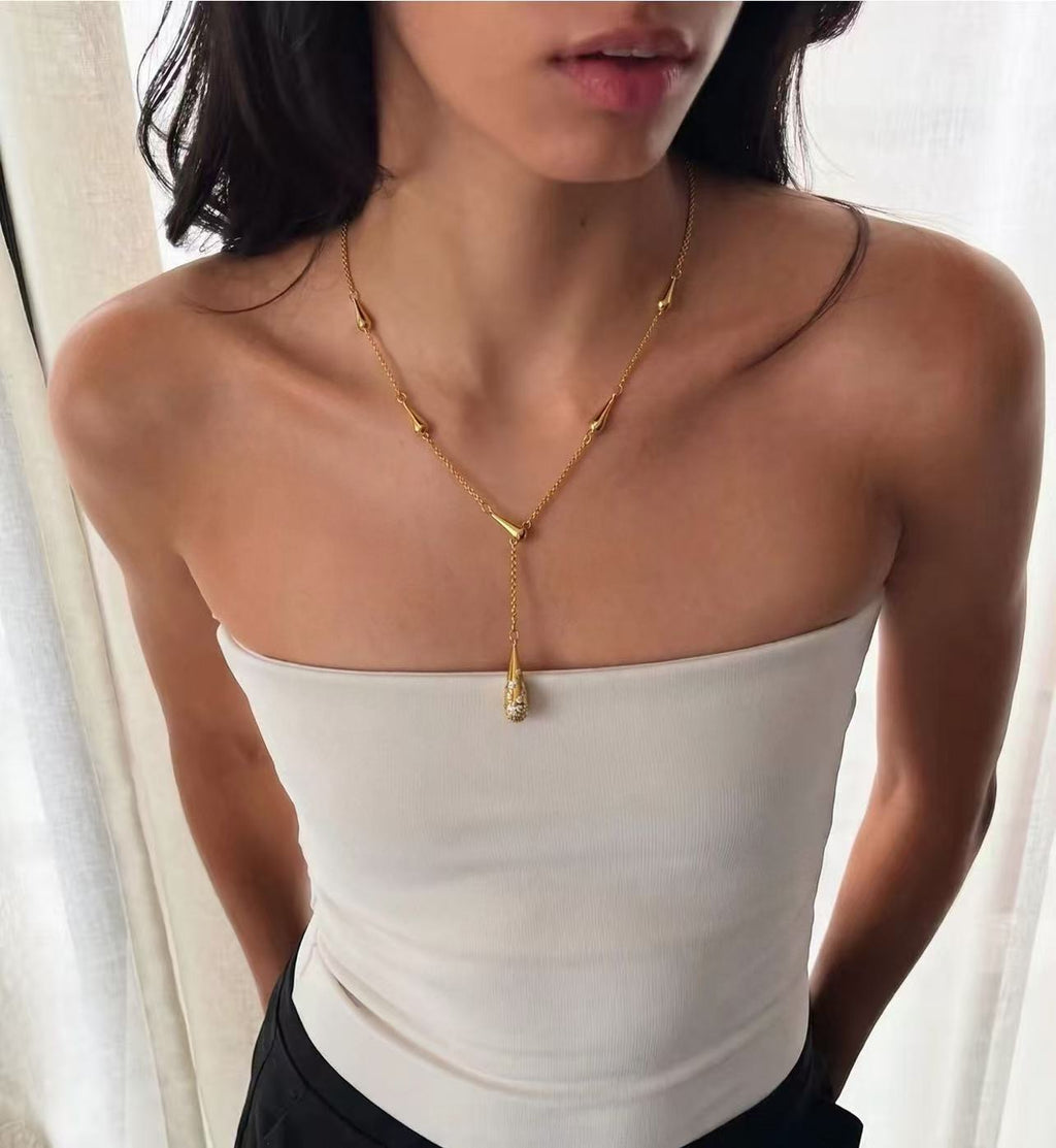 Rachel | 90s Vintage Inspired Teardrop Lariat Necklace